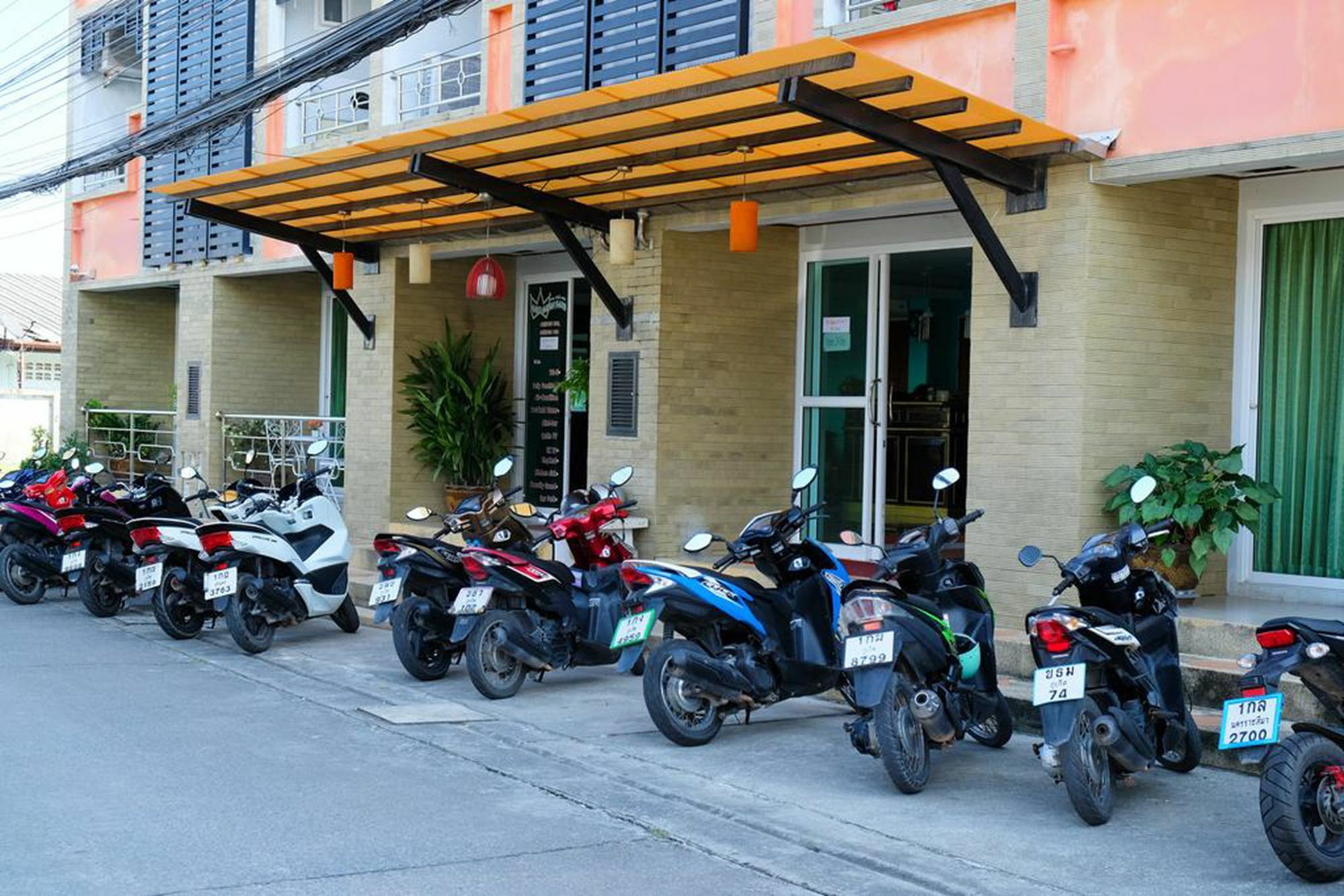 Raya Rawai Place Екстер'єр фото